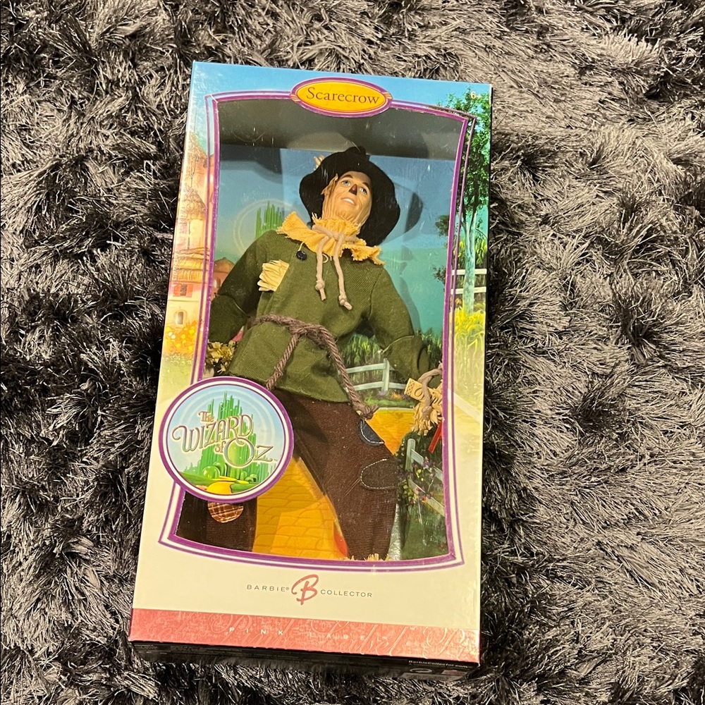 Wizard of Oz Scarecrow Collectible Doll - Green Jacket, Brown Pants